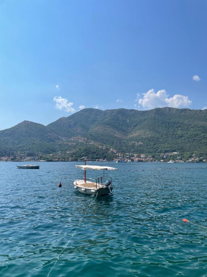 Studio Apartman Happy Home Tivat Eksteriør bilde