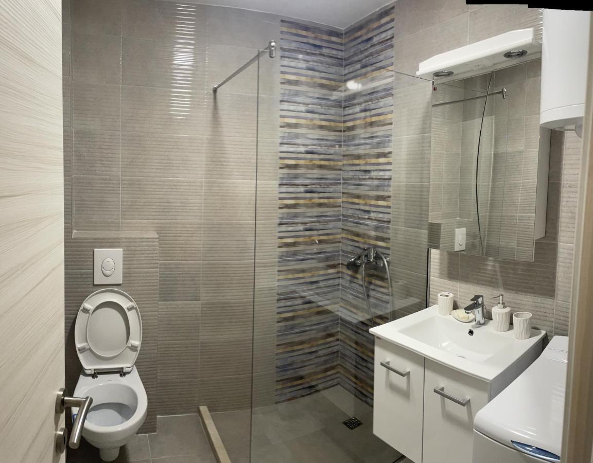 Studio Apartman Happy Home Tivat Eksteriør bilde
