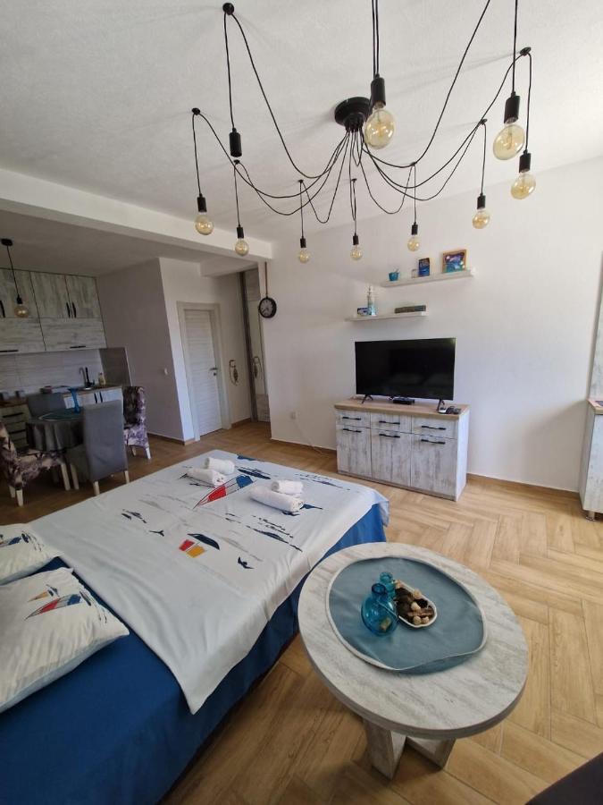 Studio Apartman Happy Home Tivat Eksteriør bilde